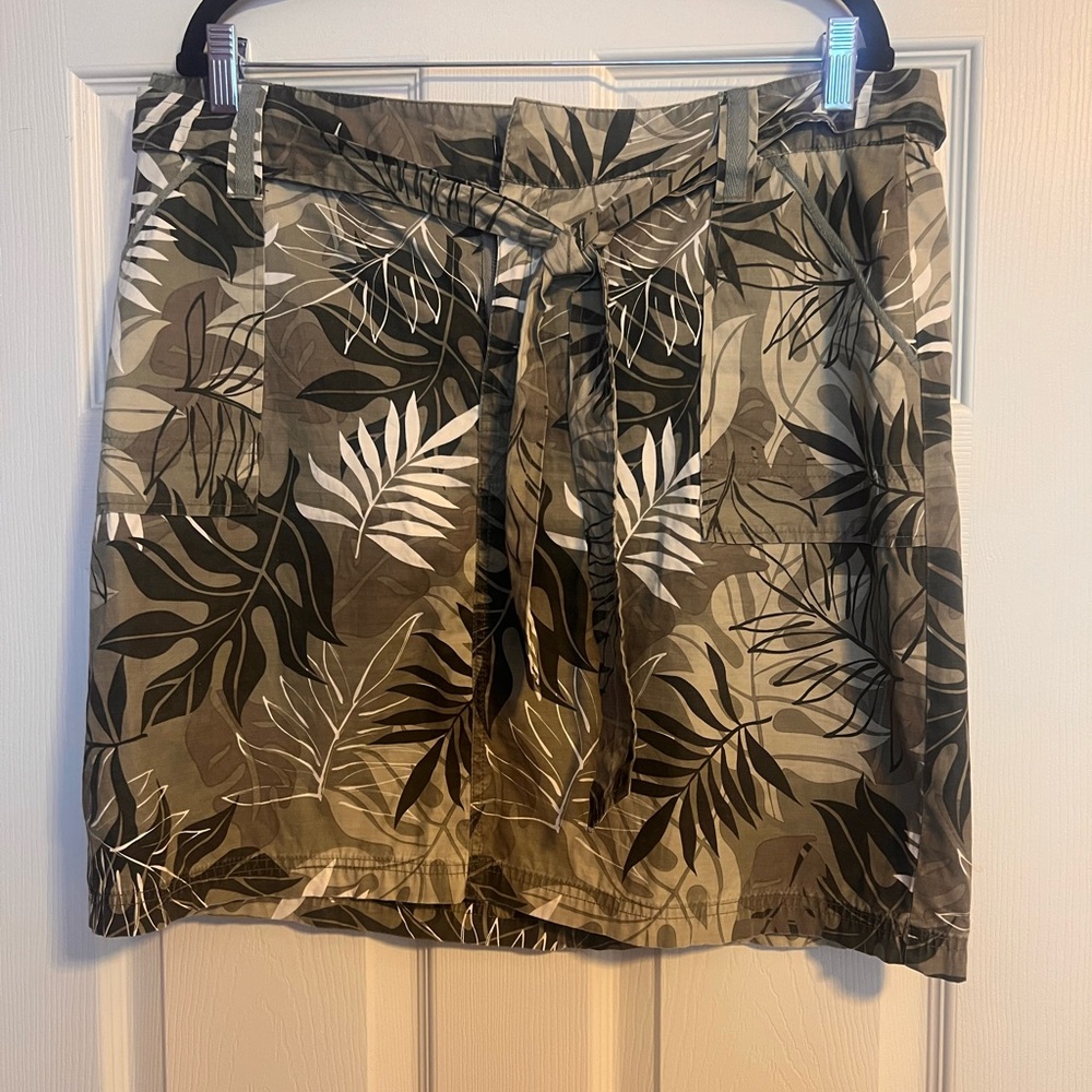 Women’s Olive Green Leaf-Print Tie-Waist Skirt